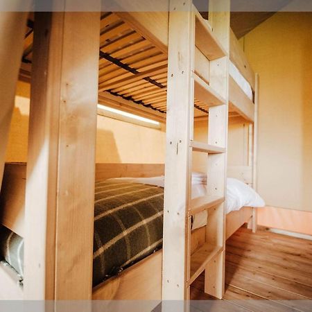 拉尼德洛伊斯 Ty Llewelyn Glamping & Camping酒店 外观 照片